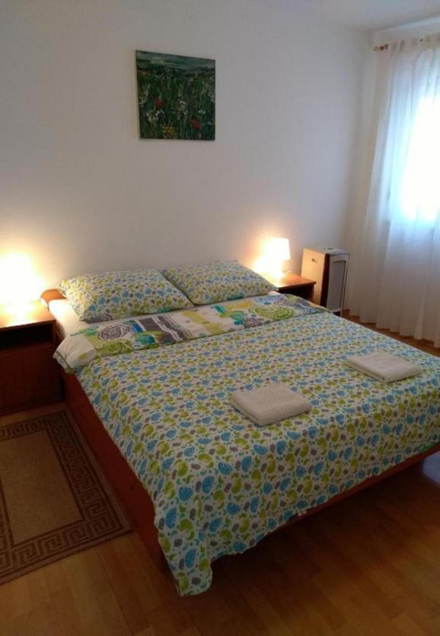 Apartments Dobri - 500M From Beach Нин Экстерьер фото