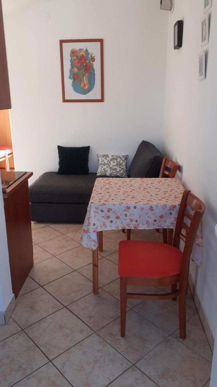 Apartments Dobri - 500M From Beach Нин Экстерьер фото