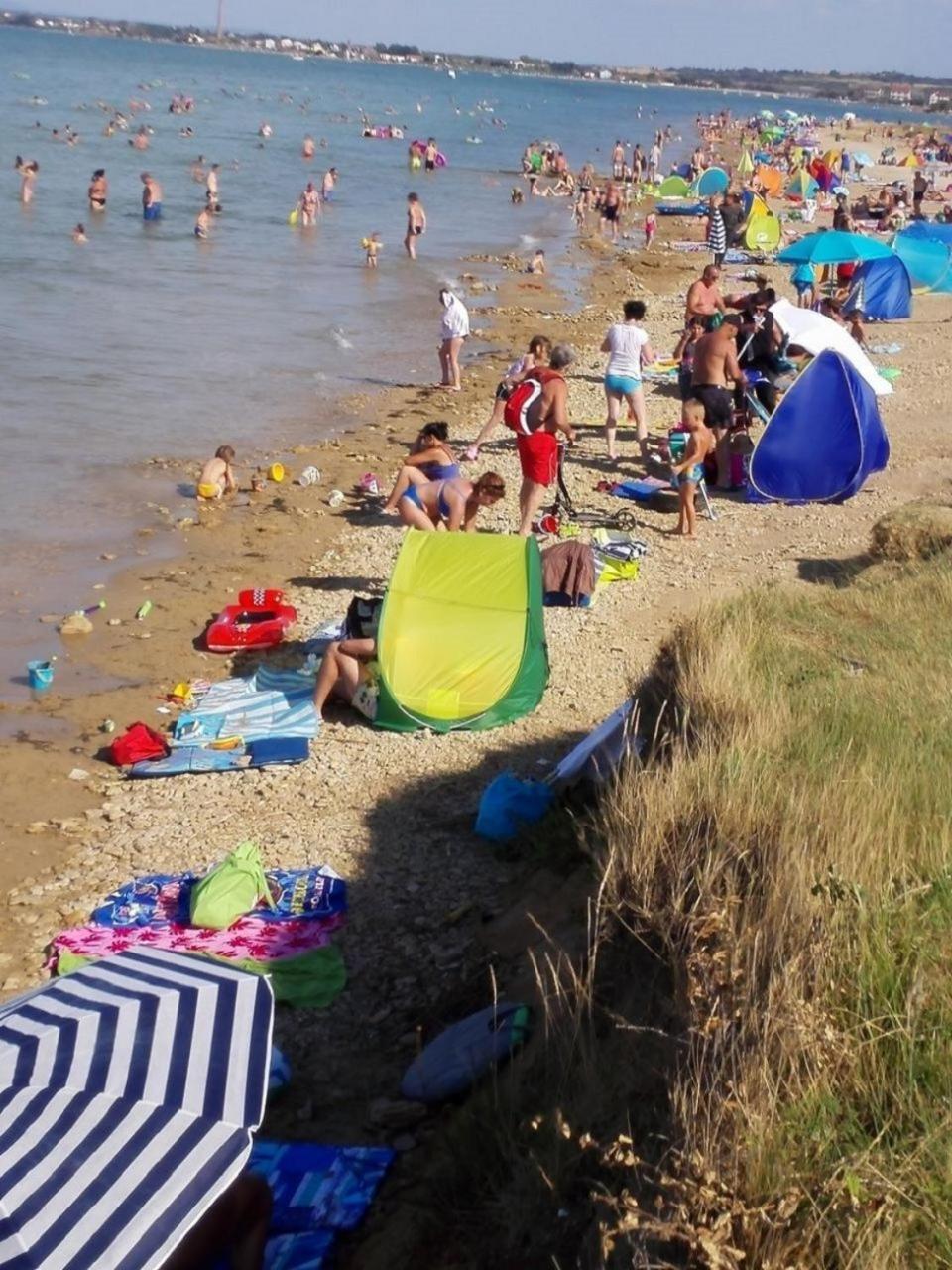 Apartments Dobri - 500M From Beach Нин Экстерьер фото