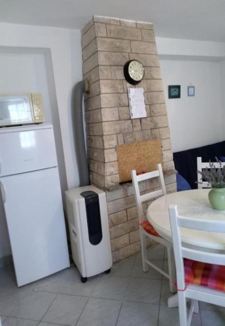 Apartments Dobri - 500M From Beach Нин Экстерьер фото
