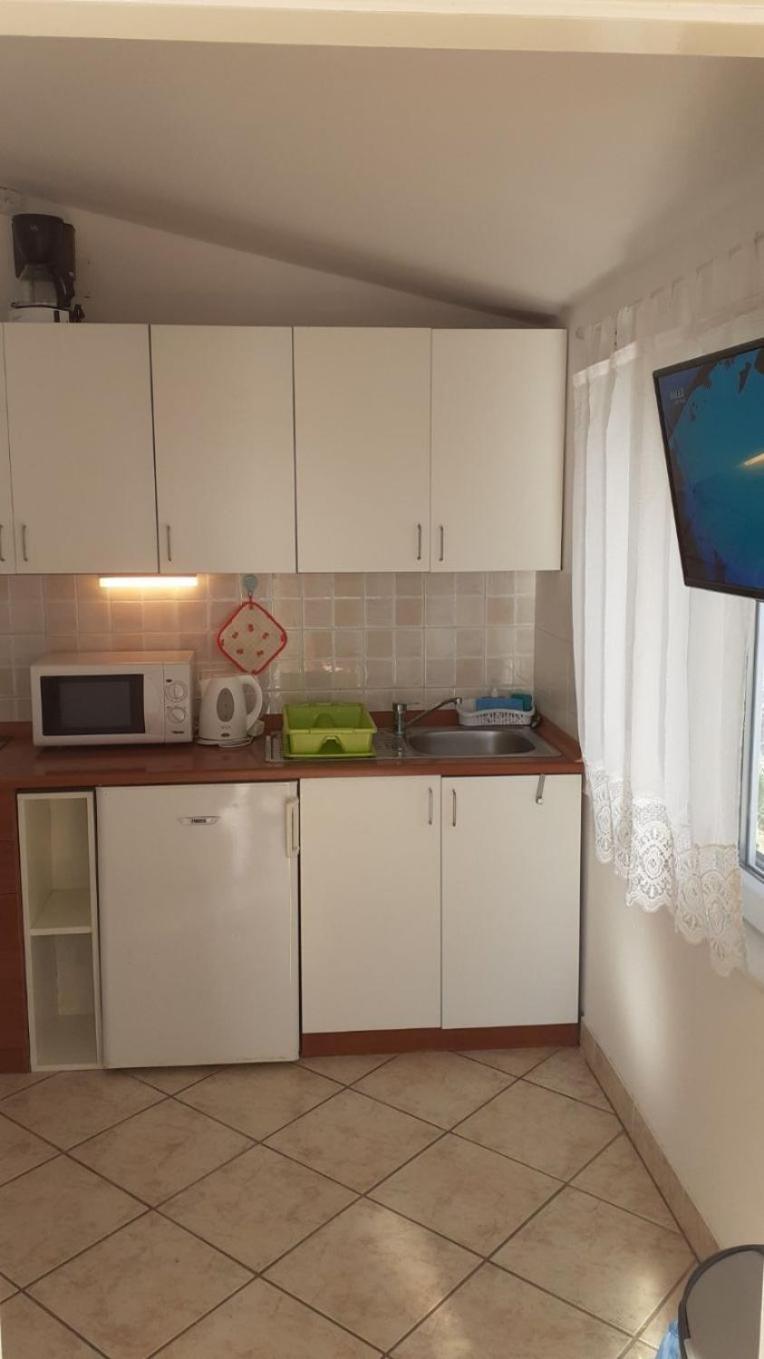 Apartments Dobri - 500M From Beach Нин Экстерьер фото